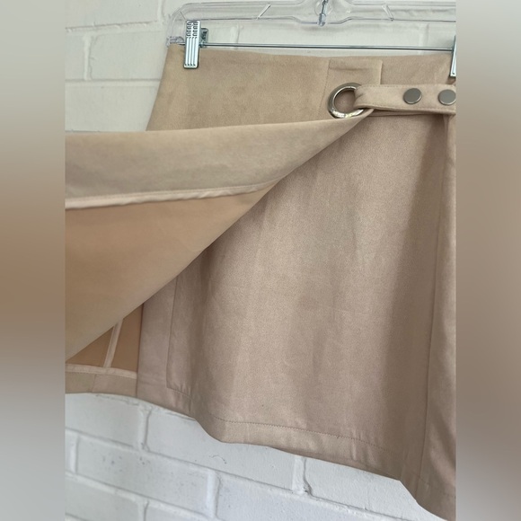 Tan Faux Suede Wrap Skirt with Ring Detail, SZ XS NWT - Picture 3 of 6